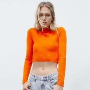ZARA KNIT SWEATER WITH GATHERED SHOULDERS